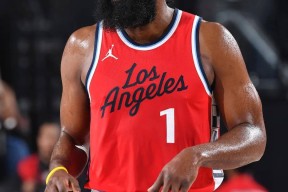 哈登官方宣布领先优势明显新规，FPX引发争议！再创辉煌时刻